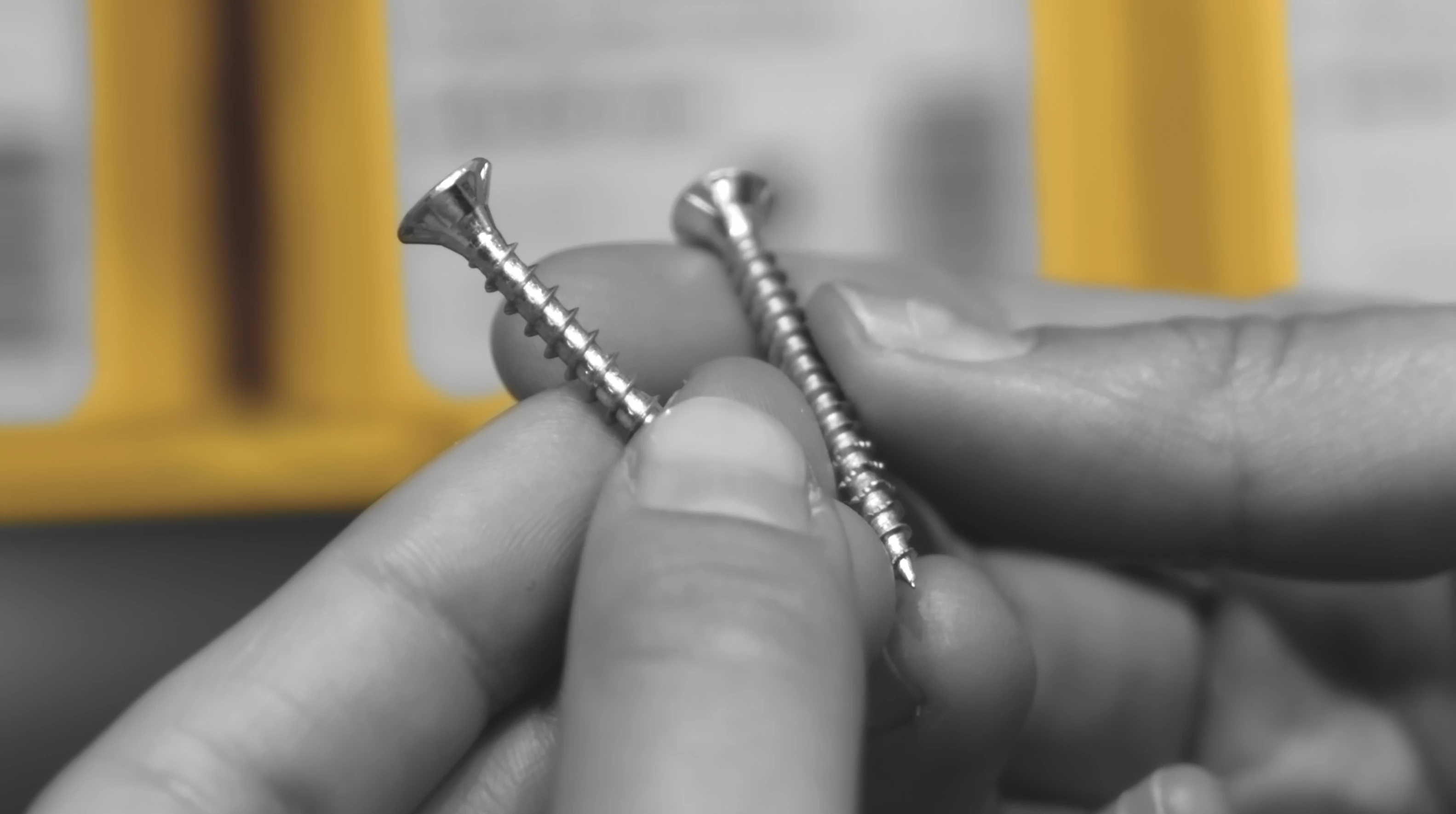  ¿Qué tornillo hay que usar para taco de Ø 6?